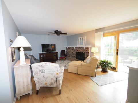 1265 John Dr, Hoffman Estates, IL 60169 photo 16