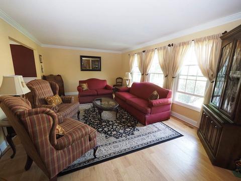 1265 John Dr, Hoffman Estates, IL 60169 photo 6