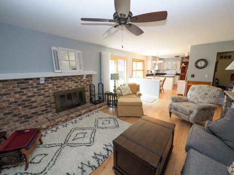 1265 John Dr, Hoffman Estates, IL 60169 photo 14