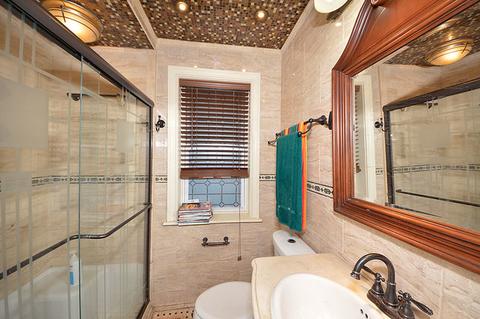 6733 N Artesian Ave, Chicago, IL 60645 photo 14