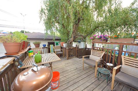 6733 N Artesian Ave, Chicago, IL 60645 photo 8