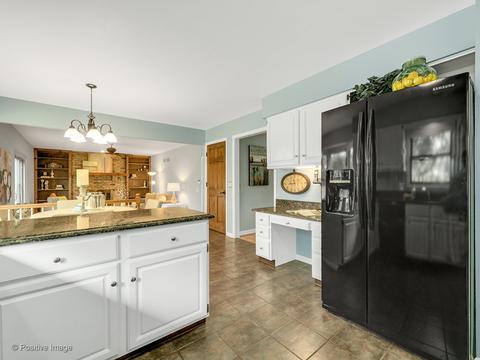 1908 Howard St, Wheaton, IL 60187 photo 10