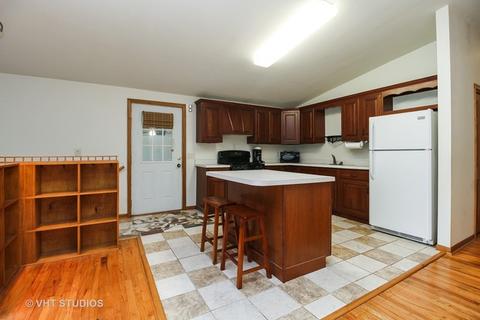 21 Elmwood Dr, Kankakee, IL 60901 photo 3