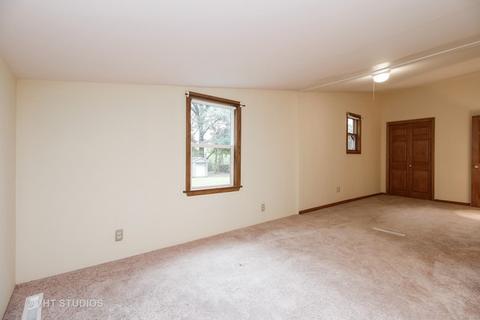 21 Elmwood Dr, Kankakee, IL 60901 photo 5
