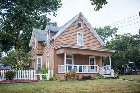 946 N Spring St, Elgin, IL 60120 photo 1