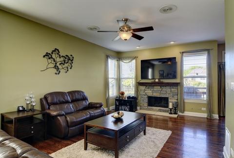 2071 Lyndhurst Ln, Aurora, IL 60503 photo 9