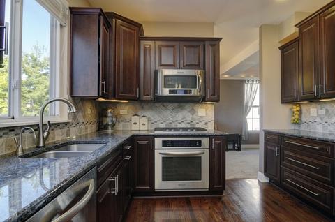 2071 Lyndhurst Ln, Aurora, IL 60503 photo 18