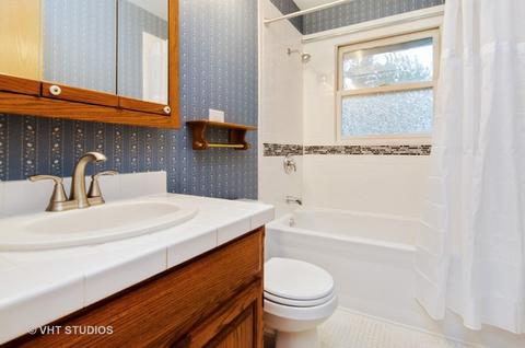 802 Elma Ave, Elgin, IL 60120 photo 8