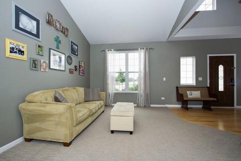 1400 Broadlawn Dr, Plainfield, IL 60586 photo 4