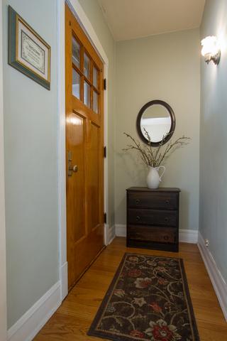 910 Circle Ave, Forest Park, IL 60130 photo 2