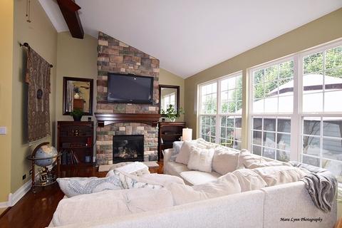 273 Garden Dr, Elgin, IL 60124 photo 9