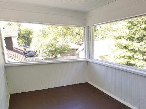 726 E Benton St, Aurora, IL 60505 photo 10