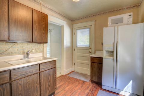 914 W Beardsley Ave, Champaign, IL 61821 photo 9