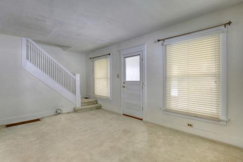 914 W Beardsley Ave, Champaign, IL 61821 photo 4