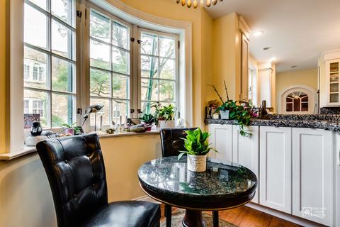 1107 Hull Ter, Evanston, IL 60202 photo 6