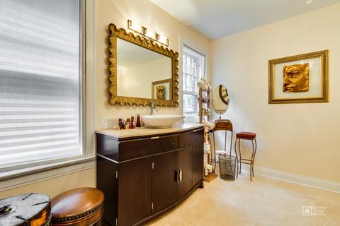 1107 Hull Ter, Evanston, IL 60202 photo 13