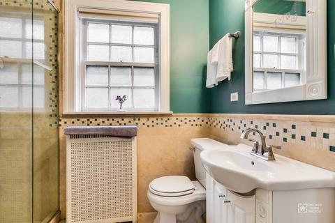 1107 Hull Ter, Evanston, IL 60202 photo 15