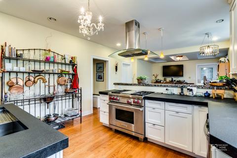 1107 Hull Ter, Evanston, IL 60202 photo 3