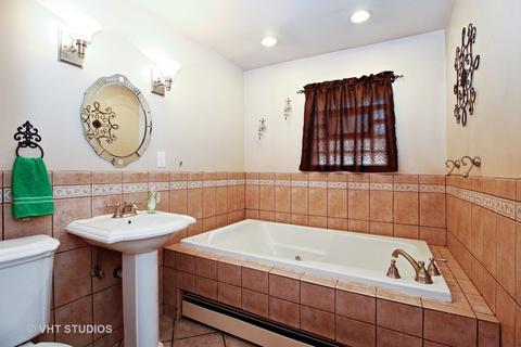 2504 Hacker Dr, Crest Hill, IL 60435 photo 12