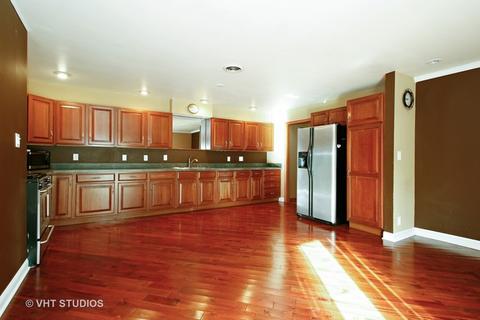 2504 Hacker Dr, Crest Hill, IL 60435 photo 4