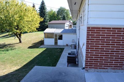 1527 Walnut St, Peru, IL 61354 photo 12