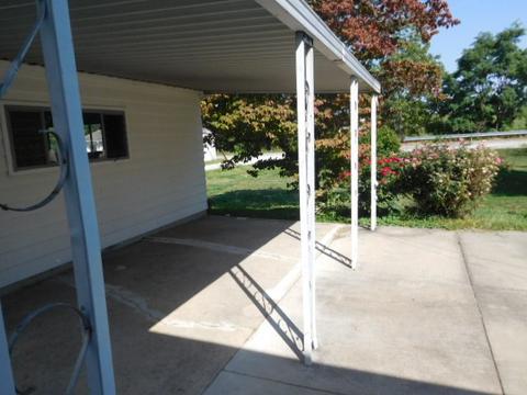 215 E 5th St, Tilton, IL 61833 photo 7