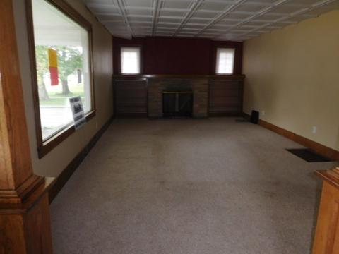 215 E 5th St, Tilton, IL 61833 photo 9