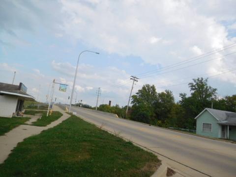 215 E 5th St, Tilton, IL 61833 photo 3
