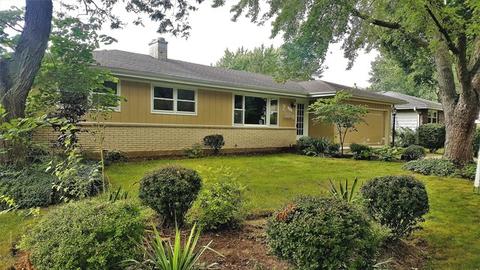 890 Mohawk Dr, Elgin, IL 60120 photo 4