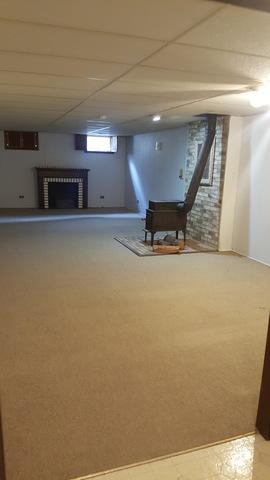 890 Mohawk Dr, Elgin, IL 60120 photo 24