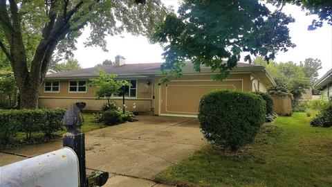 890 Mohawk Dr, Elgin, IL 60120 photo 5