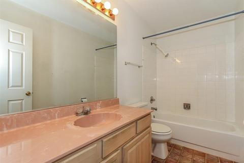 243 Gatewood Ln, Bartlett, IL 60103 photo 21