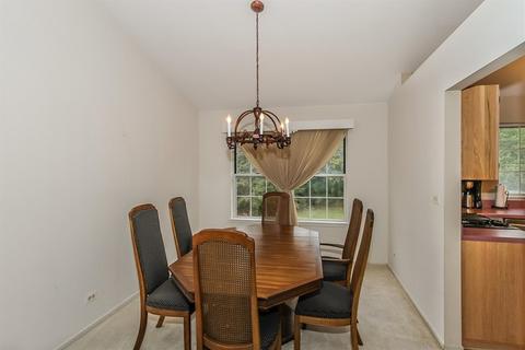 243 Gatewood Ln, Bartlett, IL 60103 photo 7