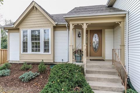 243 Gatewood Ln, Bartlett, IL 60103 photo 2