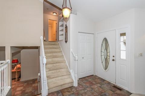243 Gatewood Ln, Bartlett, IL 60103 photo 3