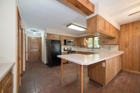 1601 Alison Dr, Elgin, IL 60123 photo 4