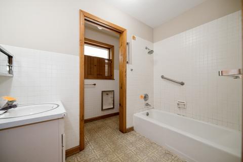 1601 Alison Dr, Elgin, IL 60123 photo 12