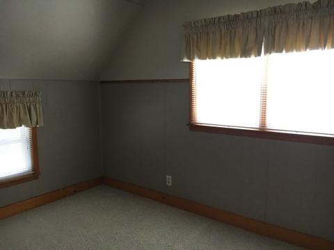513 E Morgan St, Dixon, IL 61021 photo 12