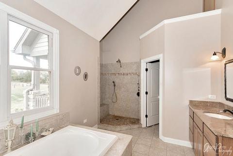 15601 Hebron Rd, Harvard, IL 60033 photo 23
