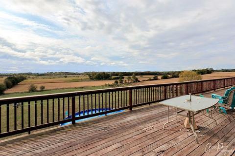 15601 Hebron Rd, Harvard, IL 60033 photo 5