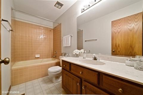 868 Dedham Ln, Bartlett, IL 60103 photo 16