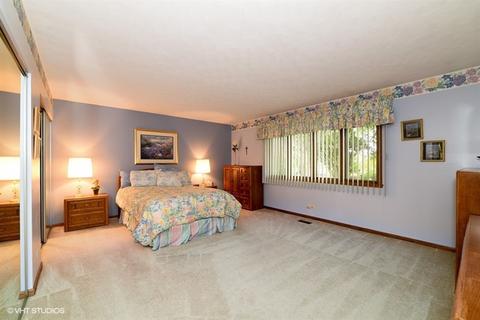 868 Dedham Ln, Bartlett, IL 60103 photo 12