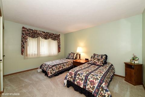 868 Dedham Ln, Bartlett, IL 60103 photo 15