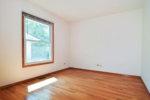 1055 Lancaster Ct, Hoffman Estates, IL 60169 photo 12