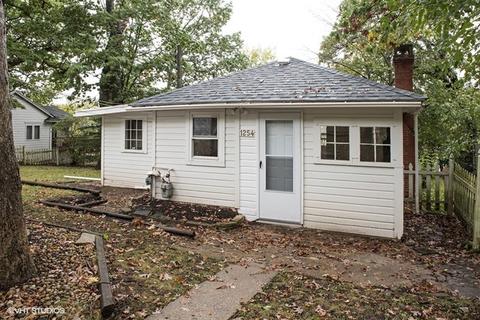 1254 Cedar Ave, Elgin, IL 60120 photo 2