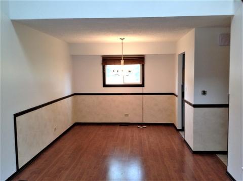 3045 Timber Hill Ct, Aurora, IL 60504 photo 9