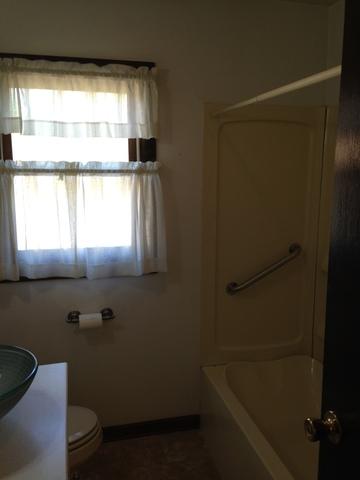 110 E Walnut Ave, Des Plaines, IL 60016 photo 7