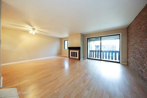 324 Sheridan Dr #2B, Willowbrook, IL 60527 photo 2