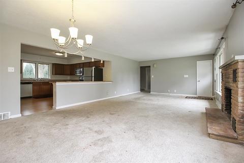 655 Circle Ct, Bradley, IL 60915 photo 3