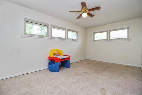 655 Circle Ct, Bradley, IL 60915 photo 6